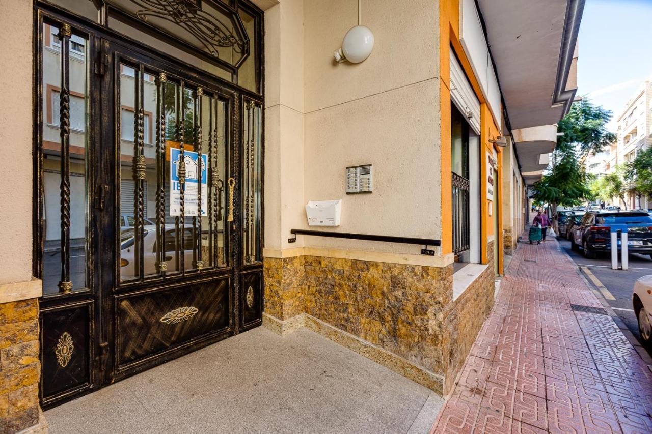 Apartament Caballero De Rodas Torrevieja Exteriör bild