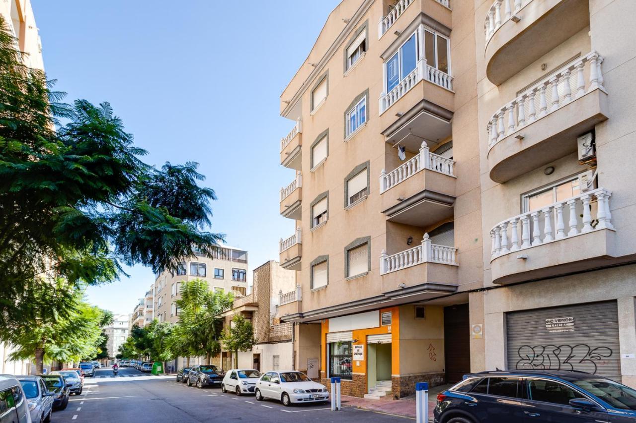 Apartament Caballero De Rodas Torrevieja Exteriör bild