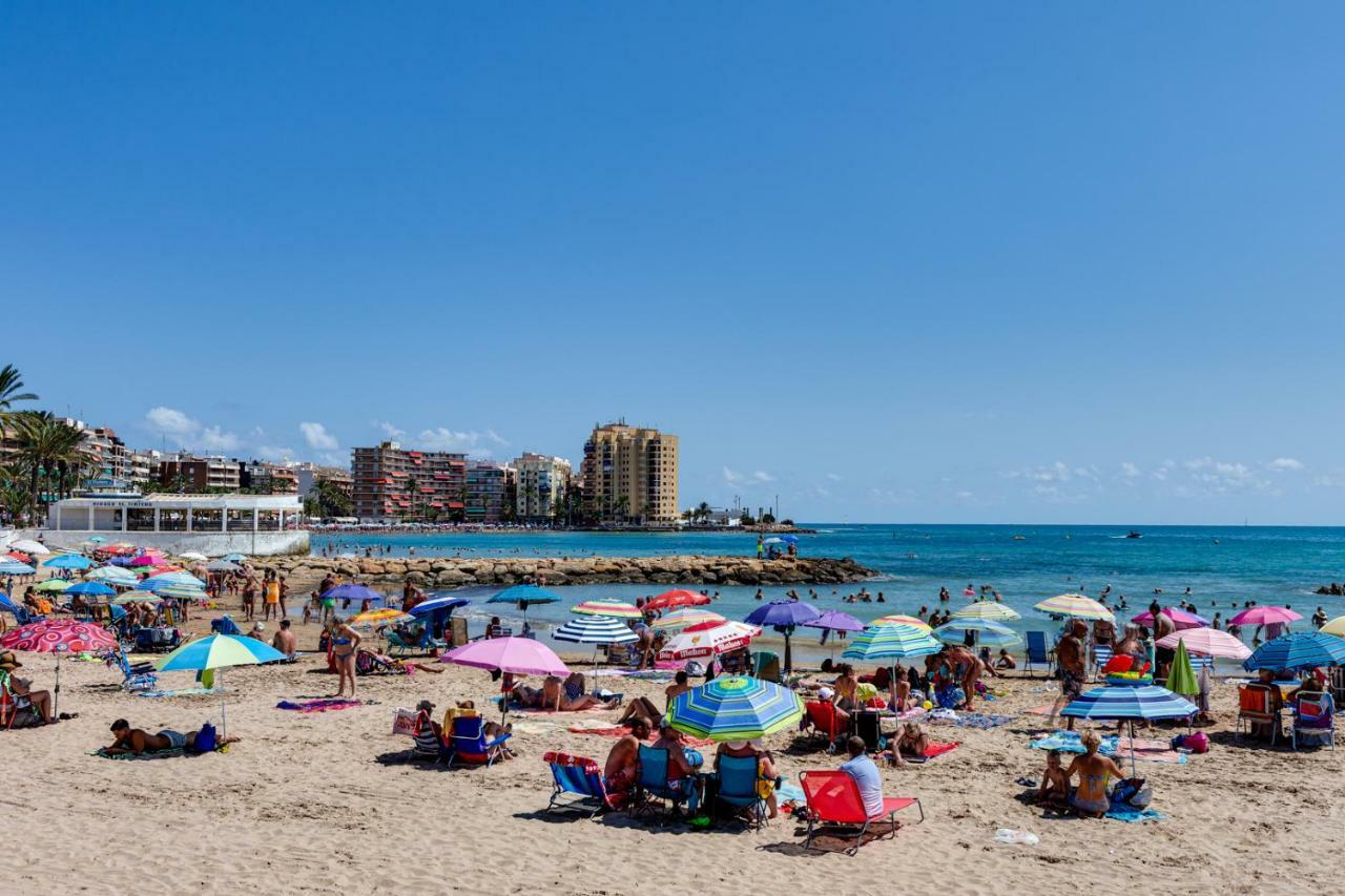 Apartament Caballero De Rodas Torrevieja Exteriör bild