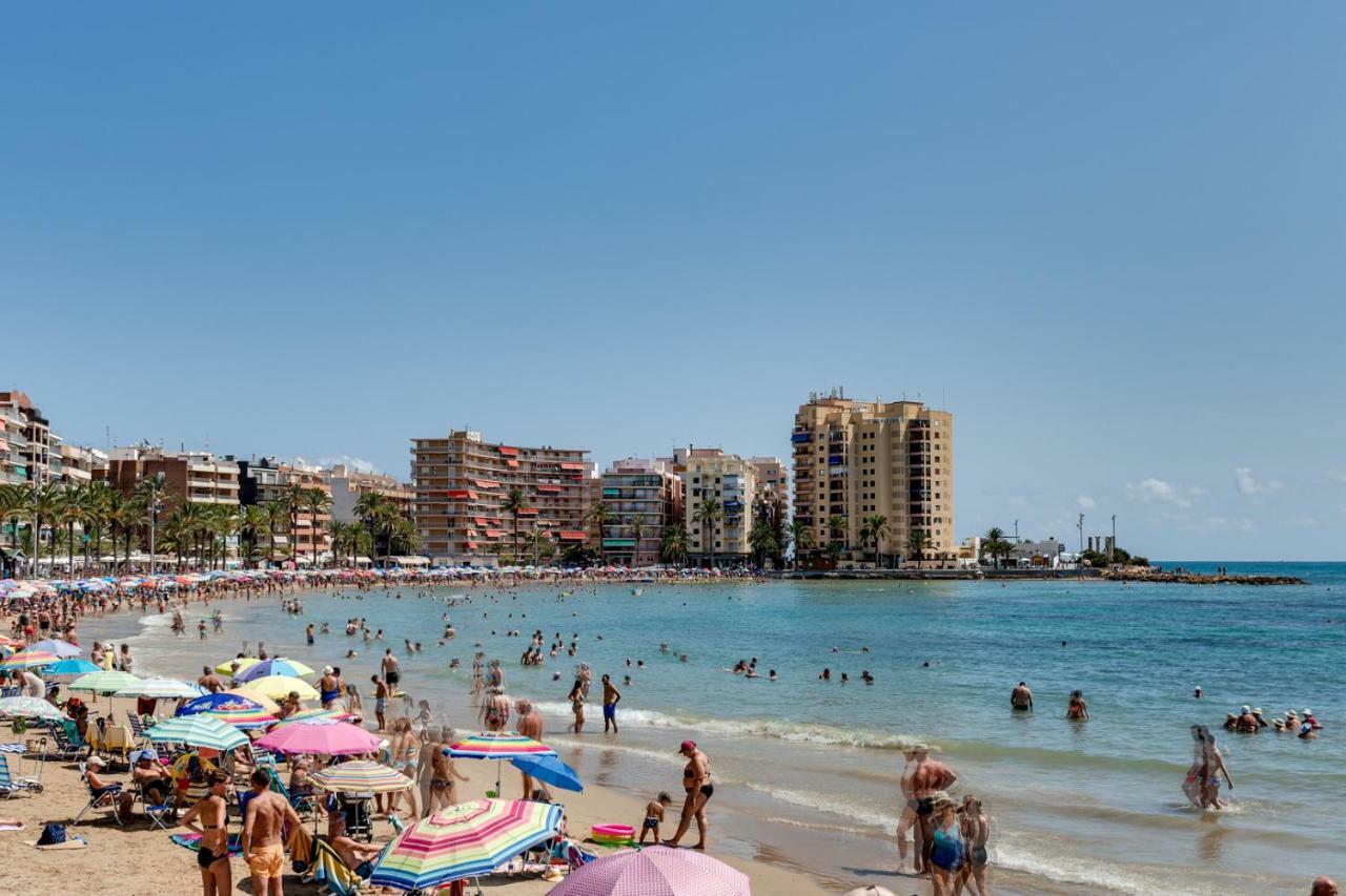 Apartament Caballero De Rodas Torrevieja Exteriör bild